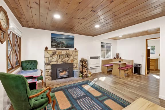 2492-Highland Oaks Retreat - Image 1