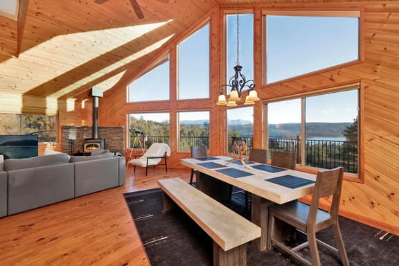 2520-High-Top Lakeview Chateau - Image 1