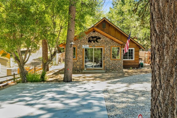 2544-Lily's Bear Cabin - Image 1