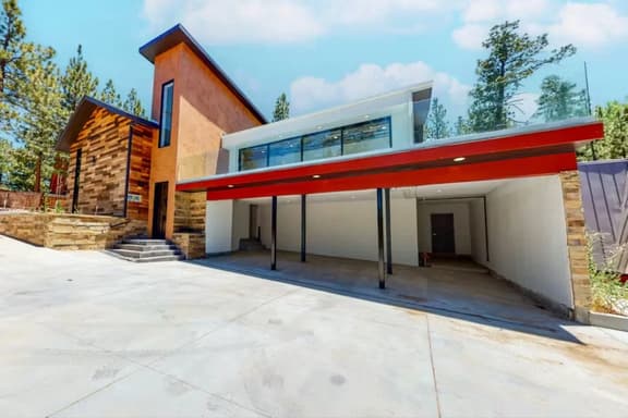 603-Hillside Hideaway - Image 1