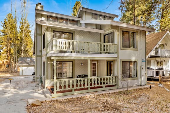 445-Summit Hideaway - Image 1
