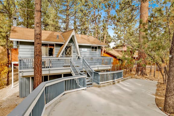 2576-Sweet Cabin Home Gateway - Image 1