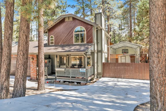2581-Golden West Cottage - Image 1