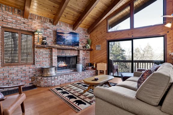 2600-The Tree Top Cabin - Image 1