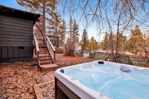 2607-The Highland Getaway - Image 1
