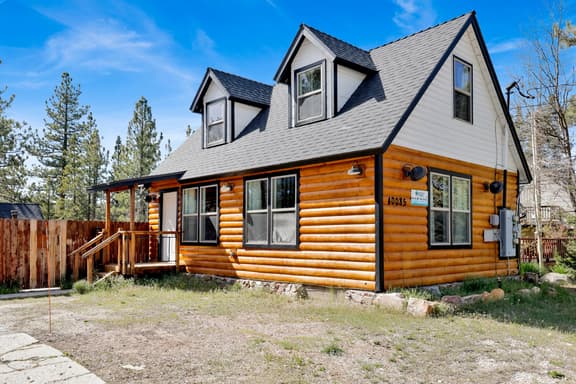 2613-Shiloh Woods Cabin - Image 1